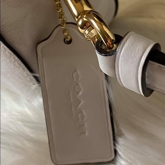 SOLD!!! 🎉SALE🎉 Coach Serena Satchel in Signature Canvas - Picture 9 of 10